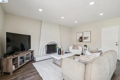 $1,699,000 | 7403 Hillsdale Drive, Pleasanton, CA 94588