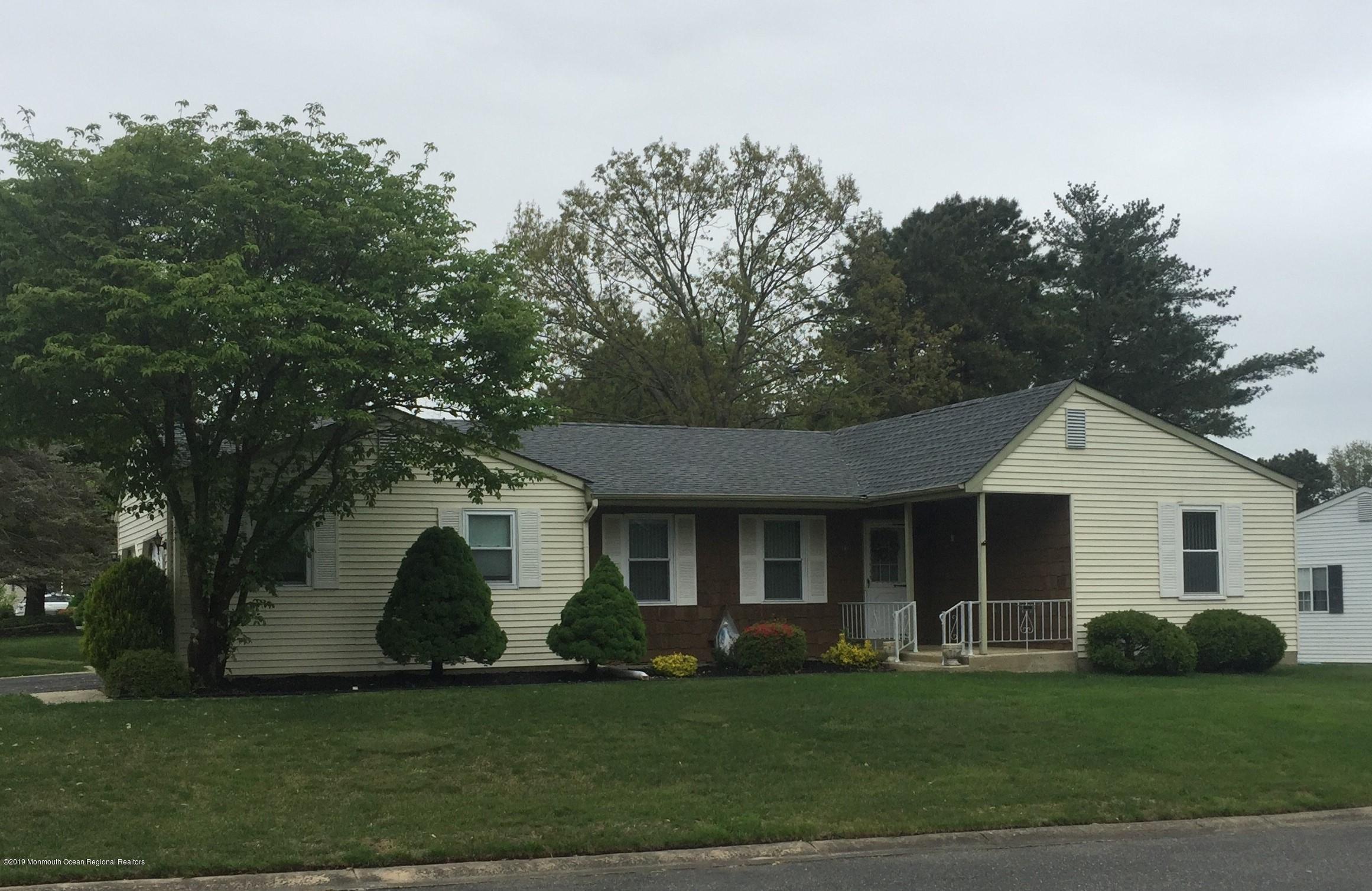 11 Berkshire Road, Unit 64 Whiting, NJ 08759 - Photo 3 of 18 11 Berkshire-new1