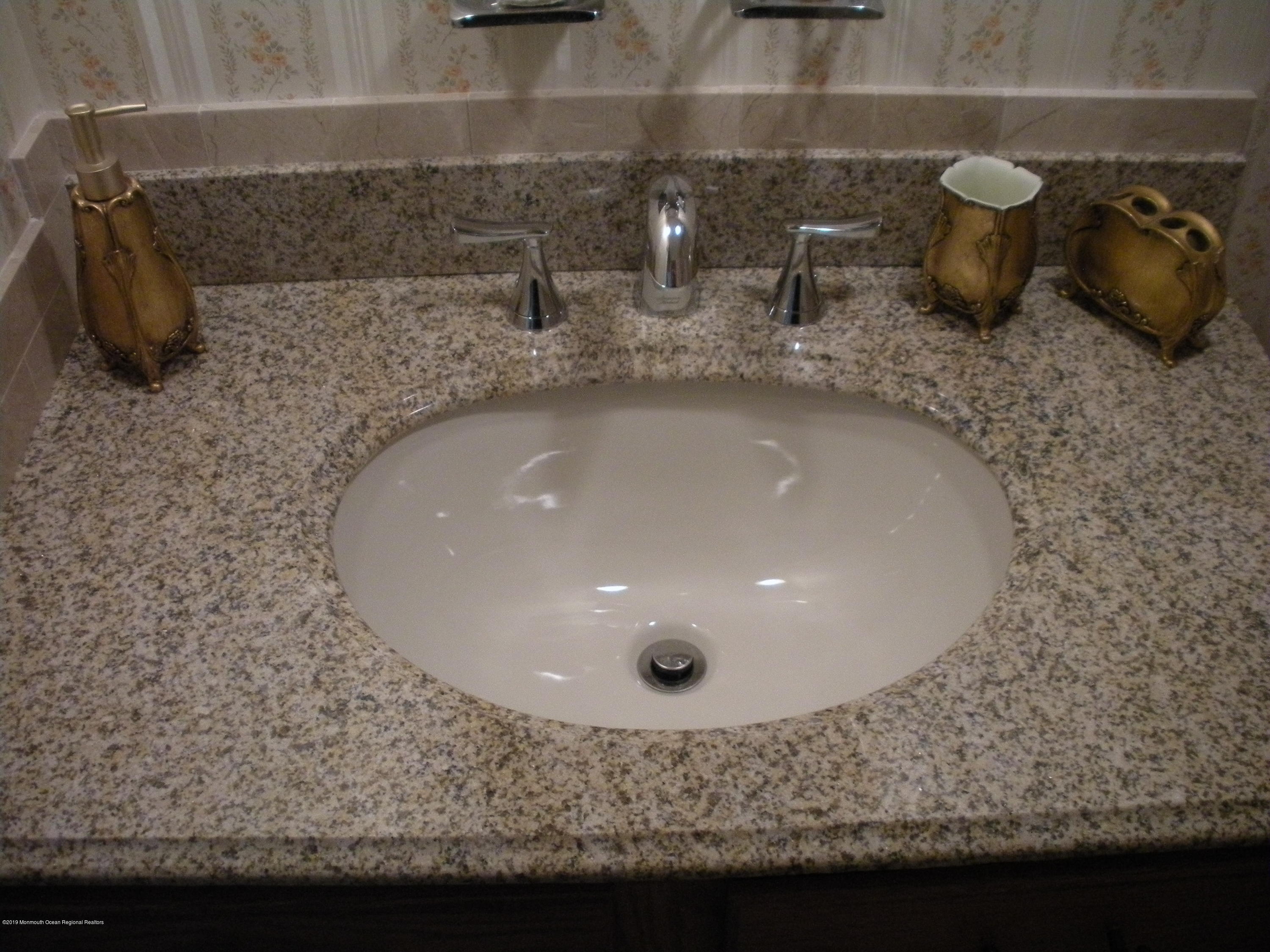 11 Berkshire Road, Unit 64 Whiting, NJ 08759 - Photo 10 of 18 DSCN0377