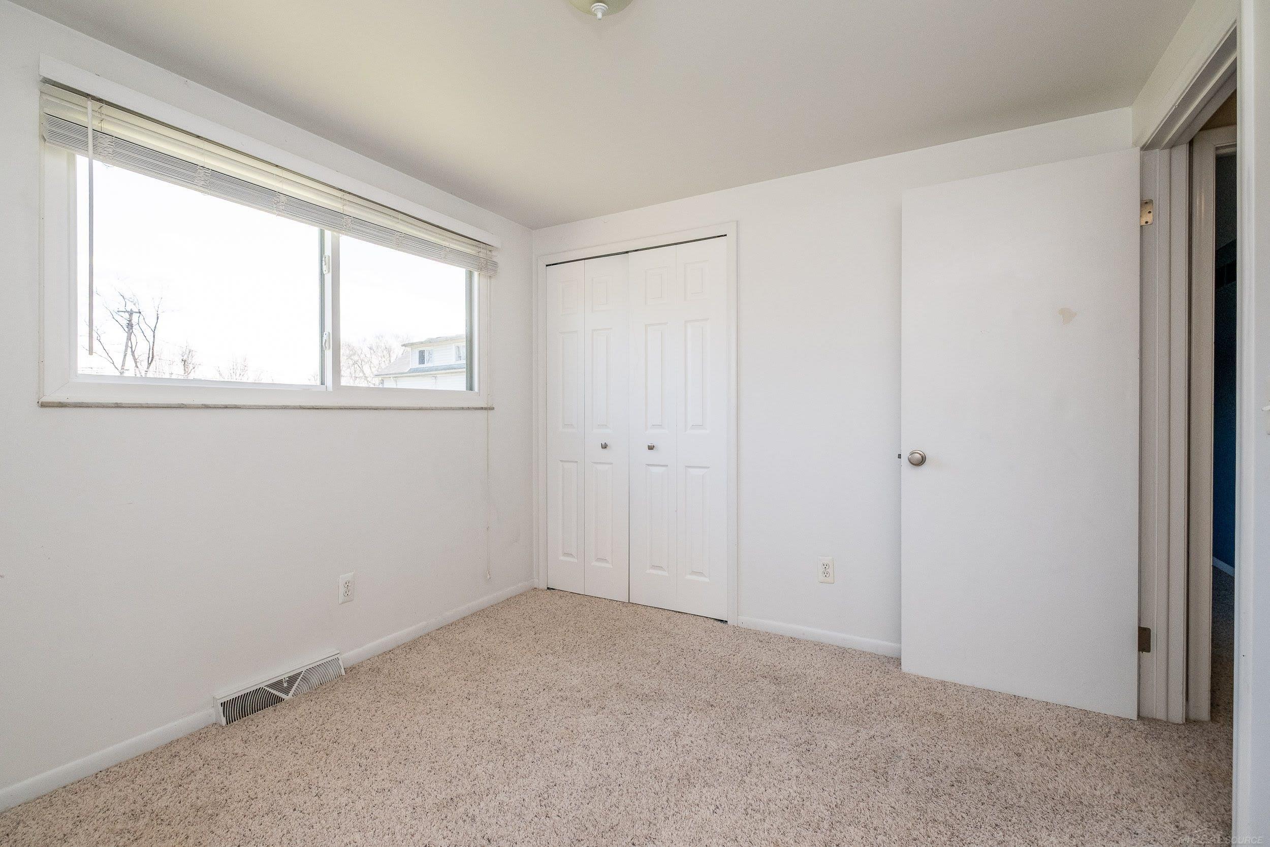 49225 Romeo Plank Road Macomb, MI 48044 - Photo 22 of 32 50171231-692cdf96-b440-4a2e-b5ff-9005698a0a74.JPG
