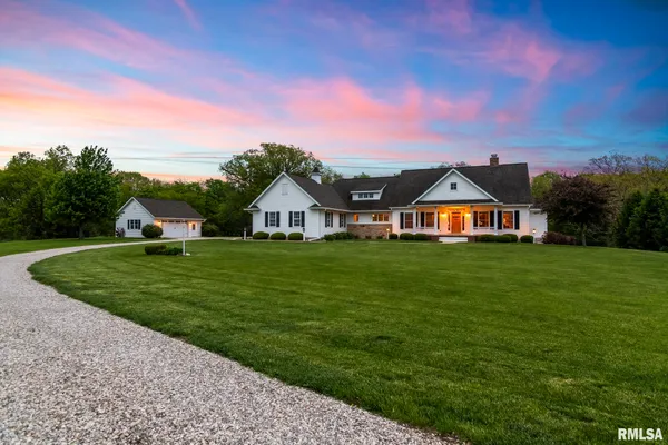$740,000 | 9300 Highway 124, Sherman, IL 62684