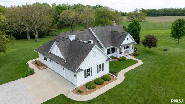 $740,000 | 9300 Highway 124, Sherman, IL 62684