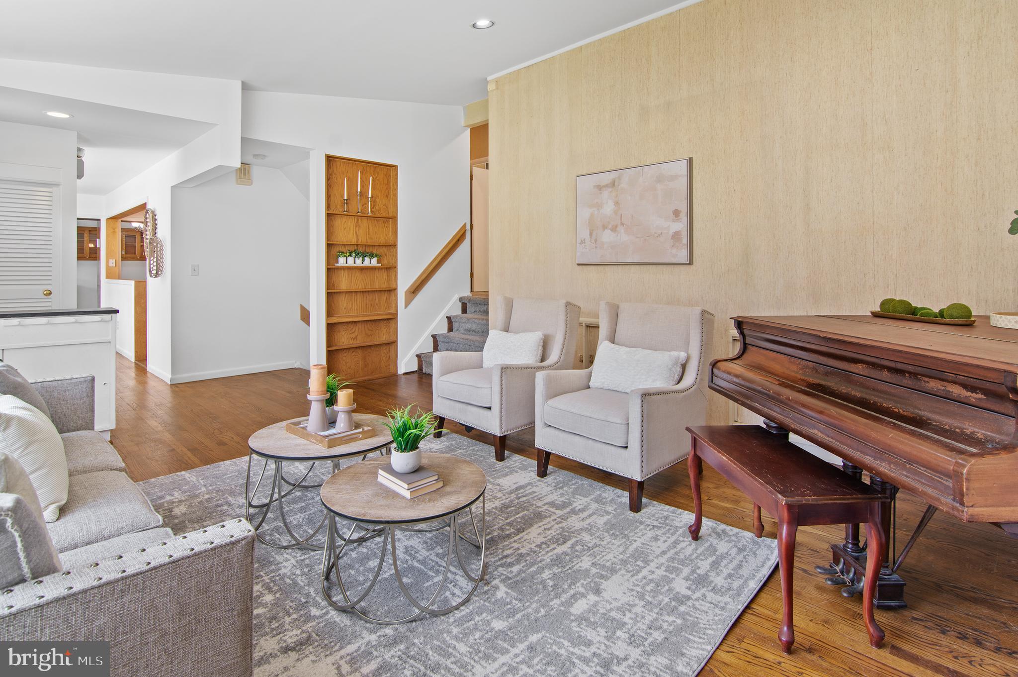 6720 Chokeberry Road Baltimore, MD 21209 - Photo 3 of 25 Gallery Image 3