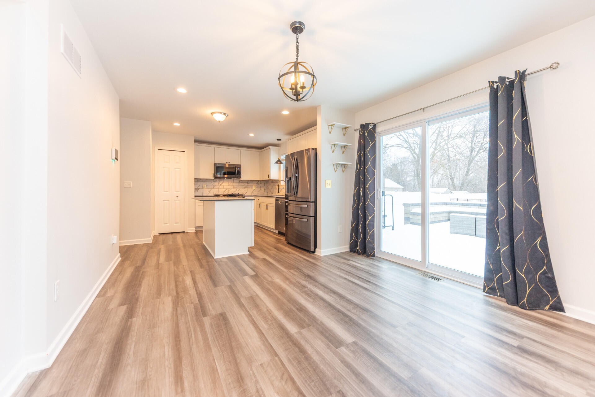 6035 Ravine Court Ypsilanti, MI 48197 - Photo 15 of 48 MLS13_Dining