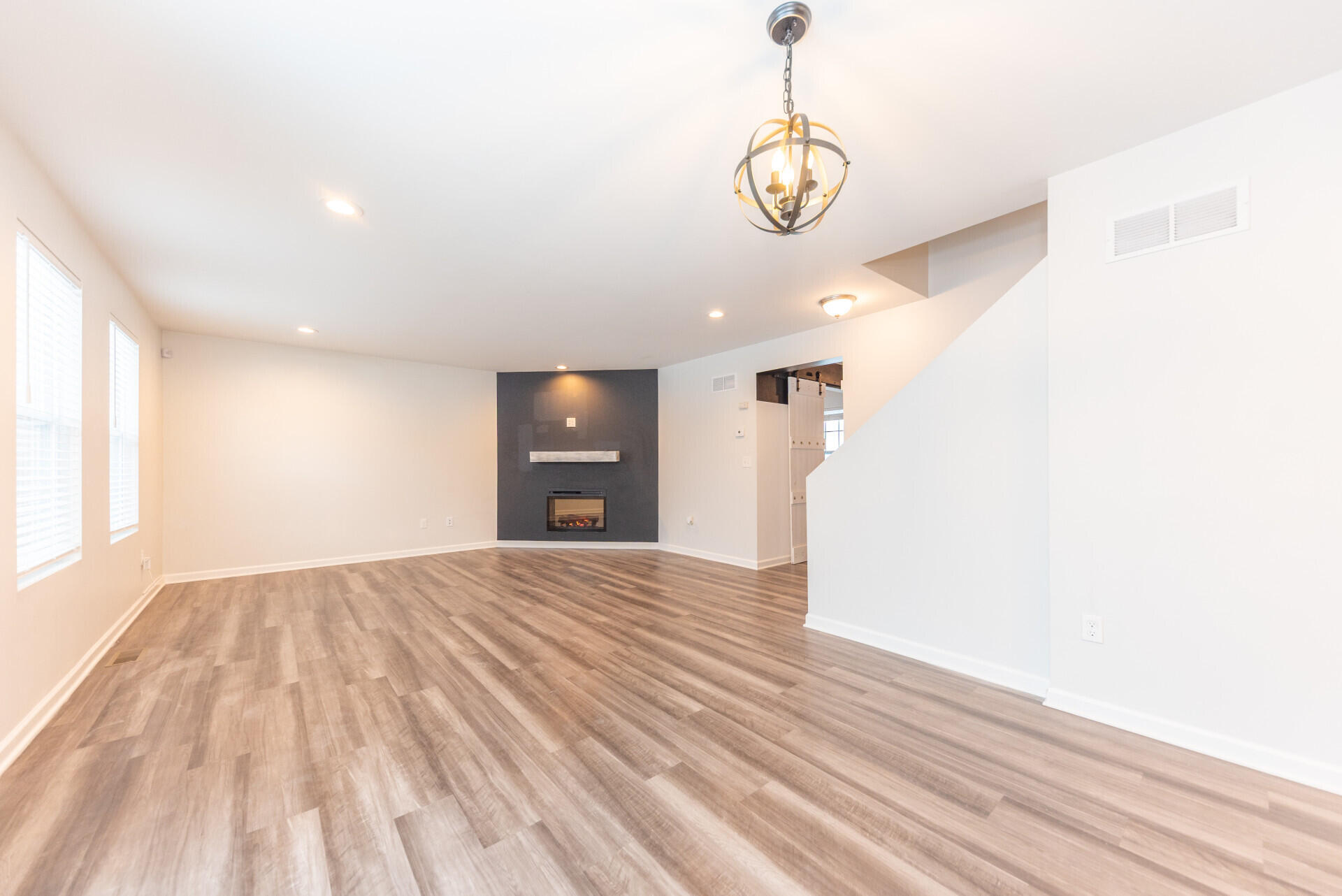 6035 Ravine Court Ypsilanti, MI 48197 - Photo 18 of 48 MLS15_Dining_tio_Living