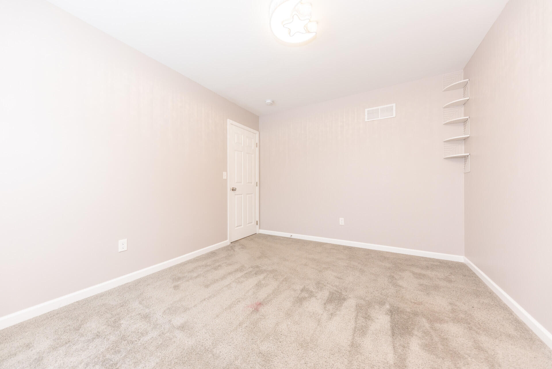 6035 Ravine Court Ypsilanti, MI 48197 - Photo 34 of 48 MLS31_Bedroom2