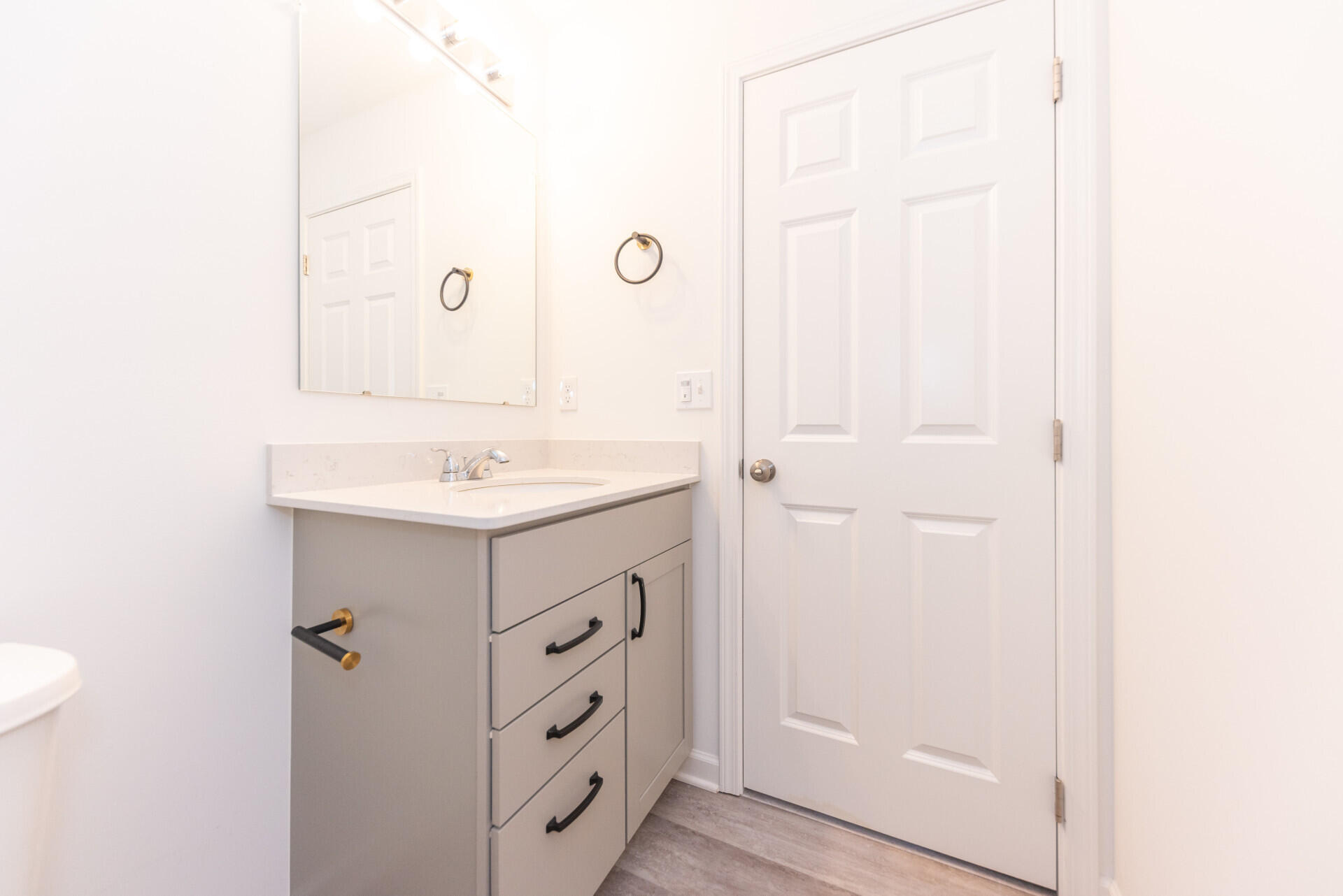 6035 Ravine Court Ypsilanti, MI 48197 - Photo 36 of 48 MLS33_2ndFullBath