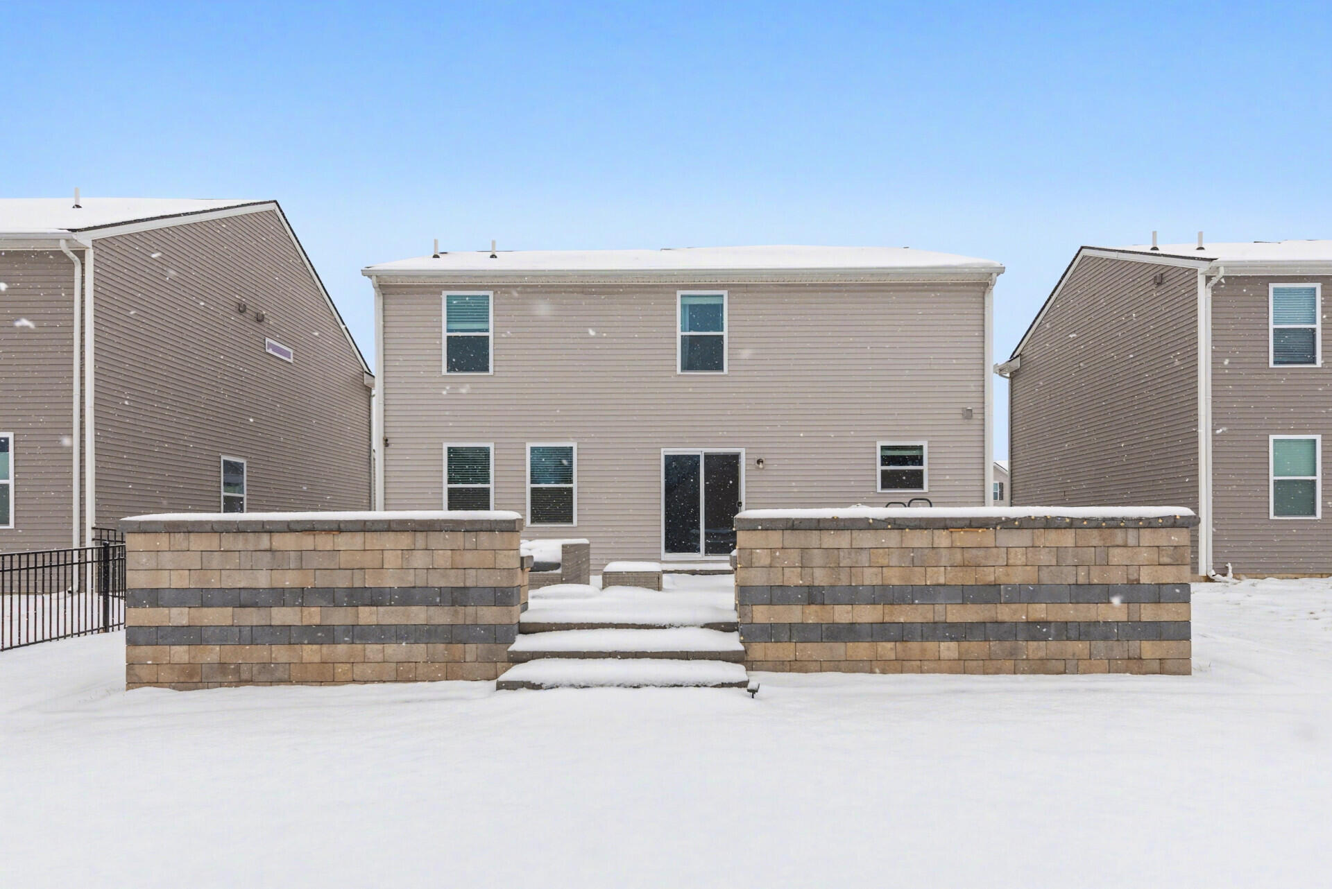 6035 Ravine Court Ypsilanti, MI 48197 - Photo 43 of 48 MLS40_Yard_and_CustomPatio