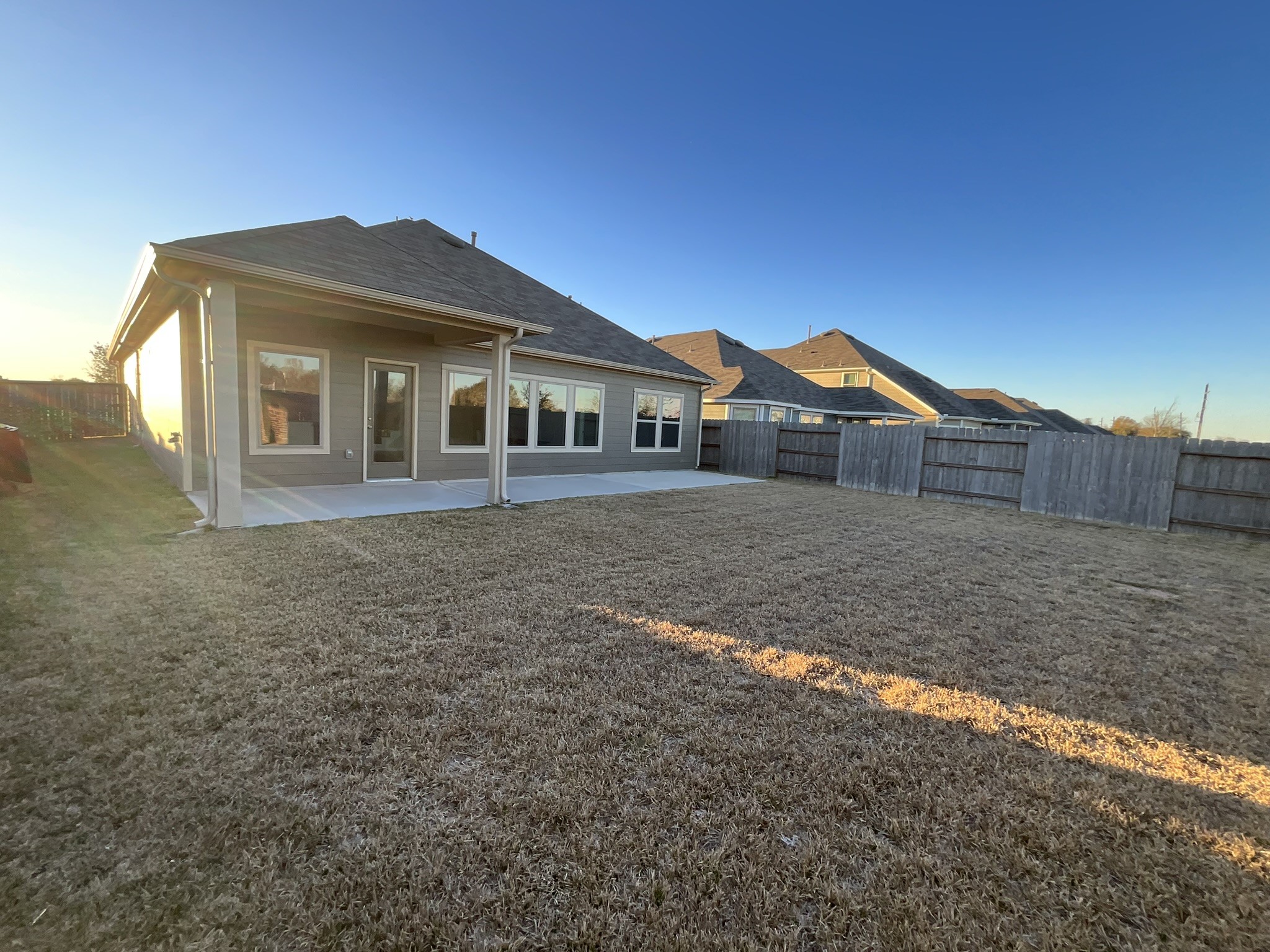 5727 Daylight Cove Fulshear, TX 77441 - Photo 2 of 13