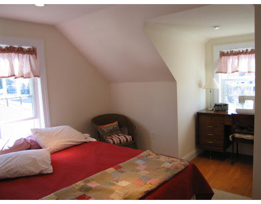 19 Jensen Road Watertown, MA 02472 - Photo 15 of 18 Gallery Image 15