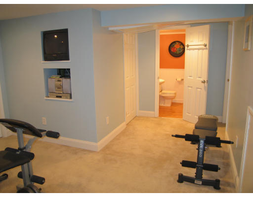 19 Jensen Road Watertown, MA 02472 - Photo 16 of 18 Gallery Image 16