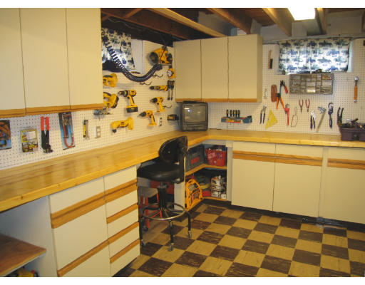 19 Jensen Road Watertown, MA 02472 - Photo 18 of 18 Gallery Image 18