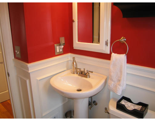 19 Jensen Road Watertown, MA 02472 - Photo 6 of 18 Gallery Image 6
