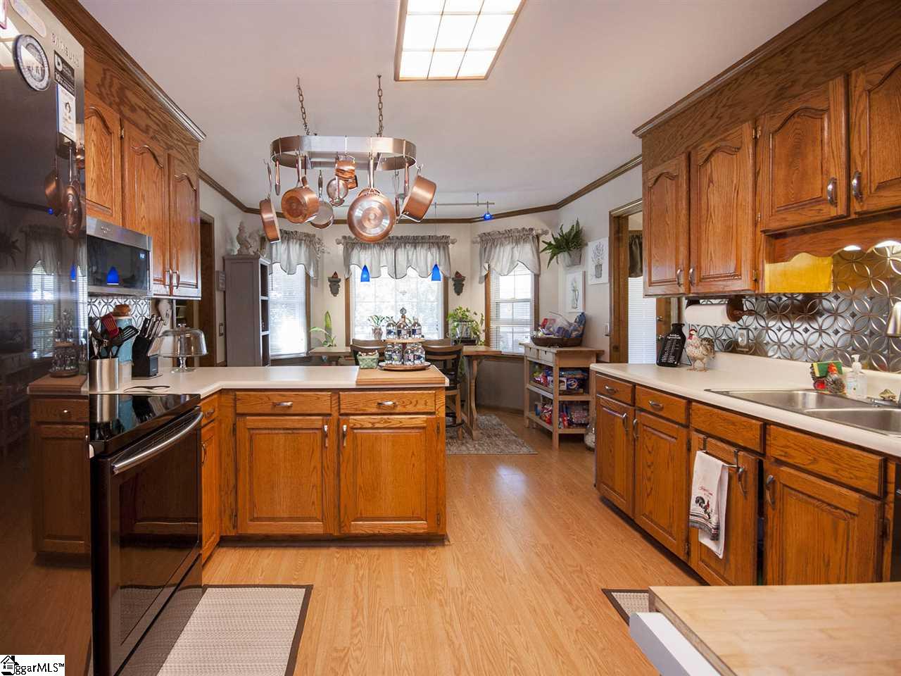 501 Davenport Road Simpsonville, SC 29680 - Photo 6 of 33 Gallery Image 6