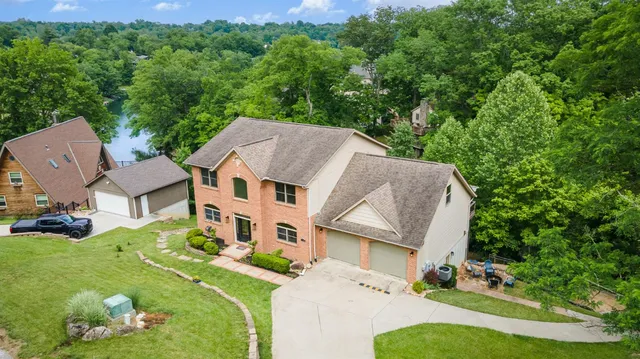 $674,900 | 1753 East Cove Circle, Lawrenceburg, IN 47025