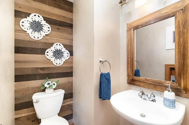 $674,900 | 1753 East Cove Circle, Lawrenceburg, IN 47025