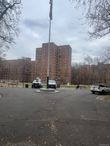 $280,000 | 1450 Parkchester Road, Unit 3H | Parkchester