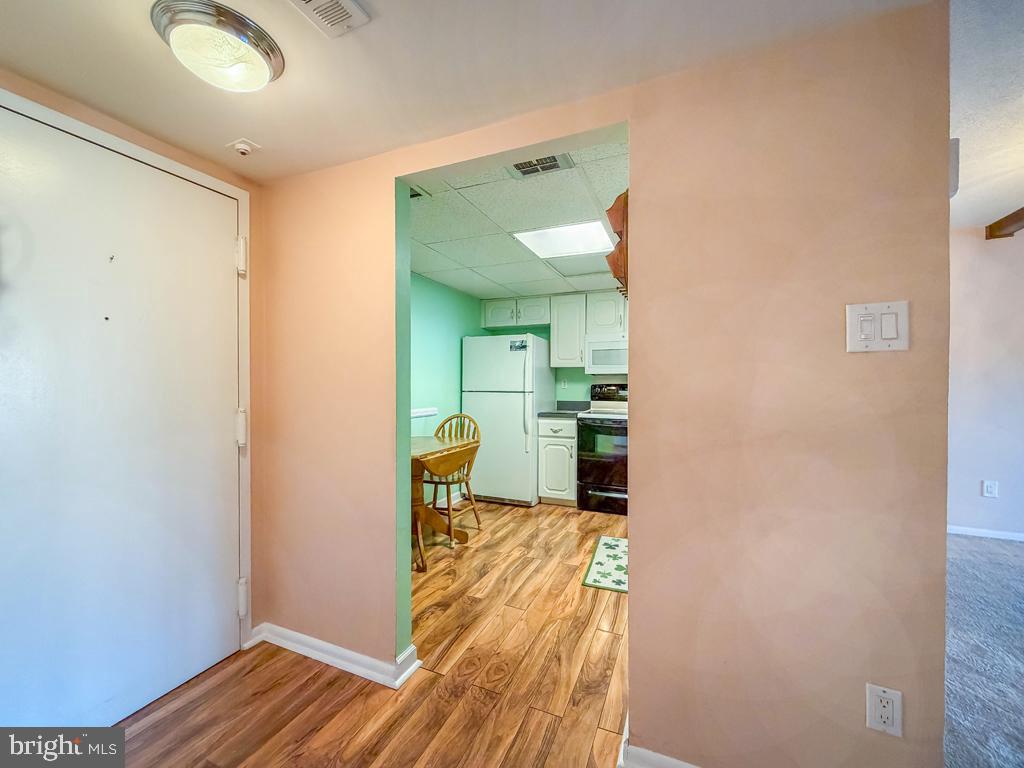 6105 Delaire Landing Road, Unit 105 Philadelphia, PA 19114 - Photo 11 of 39