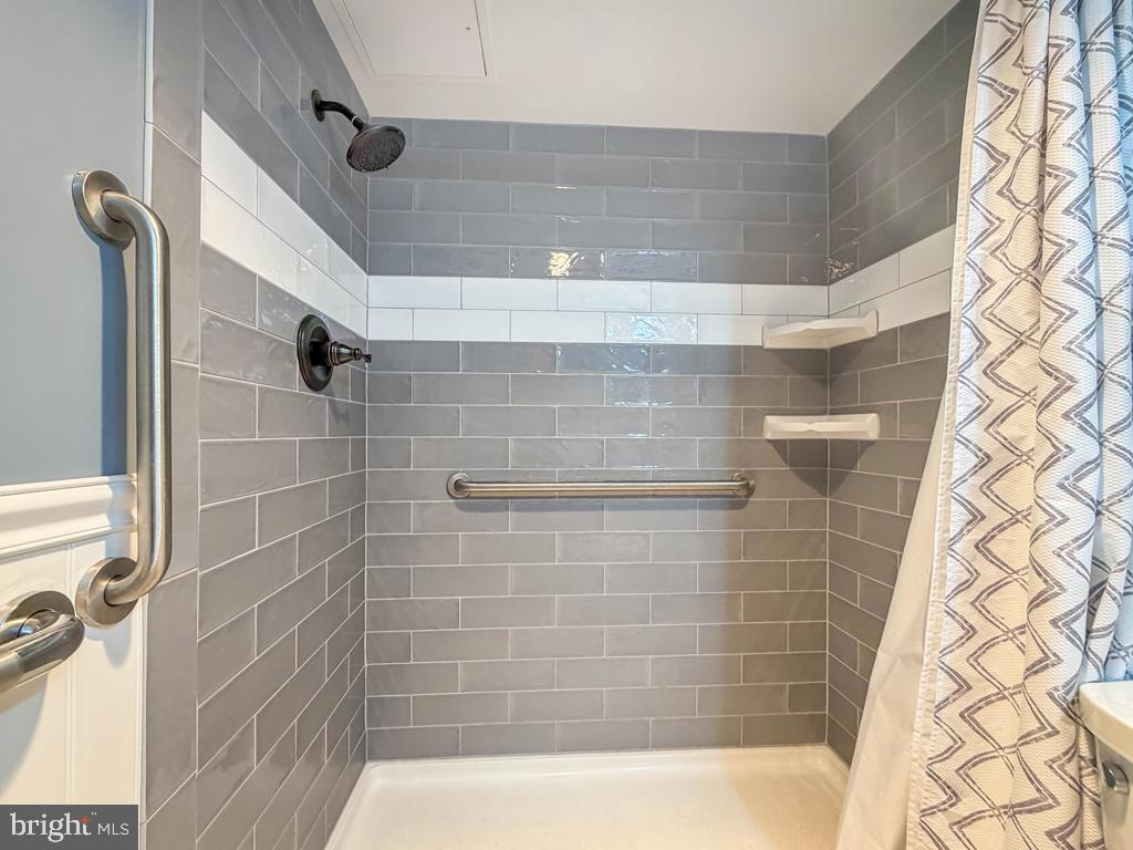 6105 Delaire Landing Road, Unit 105 Philadelphia, PA 19114 - Photo 25 of 39 Walk in shower
