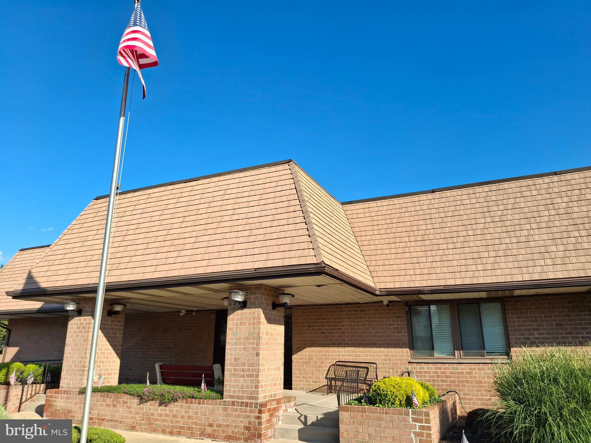 6105 Delaire Landing Road, Unit 105 Philadelphia, PA 19114 - Photo 32 of 39 Clubhouse