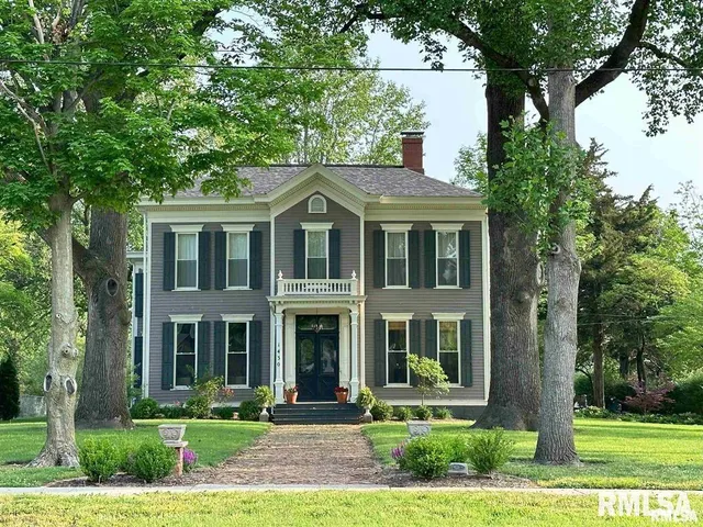 $325,000 | 1430 West Lafayette Avenue, Jacksonville, IL 62650