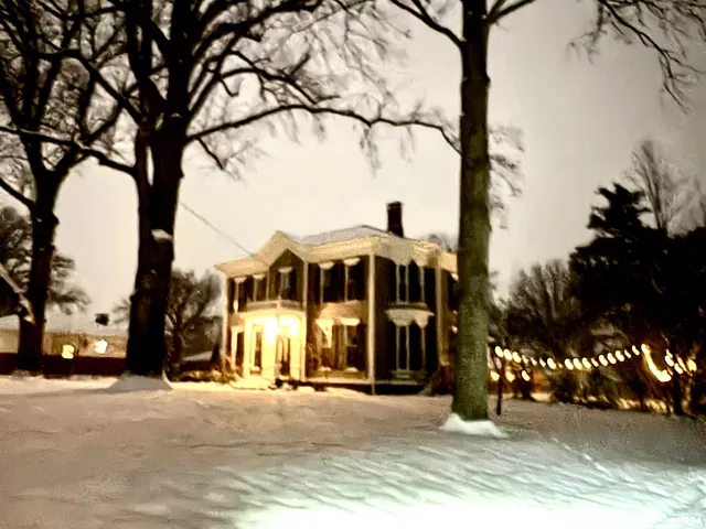 $325,000 | 1430 West Lafayette Avenue, Jacksonville, IL 62650