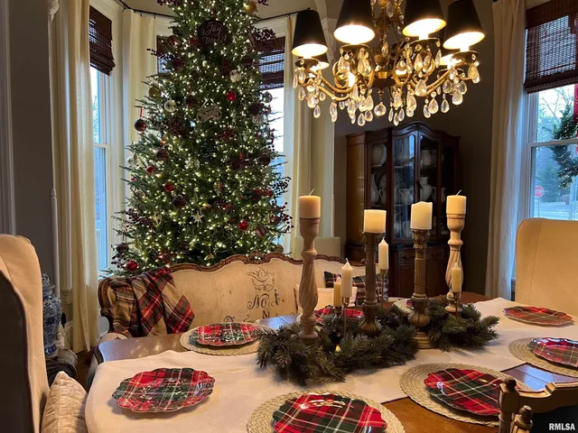 $325,000 | 1430 West Lafayette Avenue, Jacksonville, IL 62650