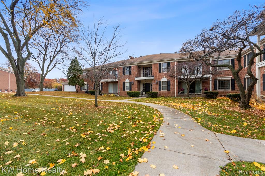 29632 Middlebelt Road, Unit 1703 Farmington Hills, MI 48334 - Photo 29 of 30