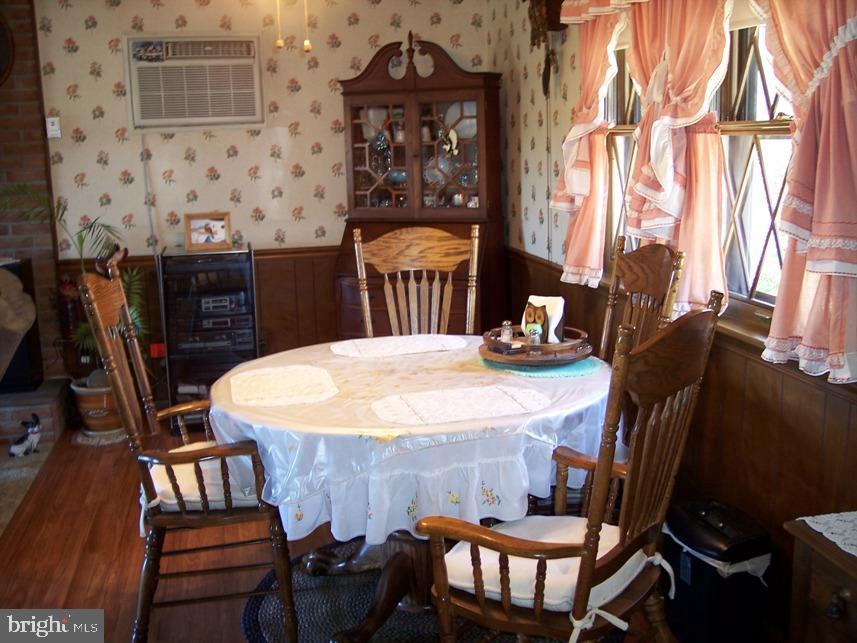 560 Blue Lake Road Denver, PA 17517 - Photo 8 of 27 a dining room with furniture and window