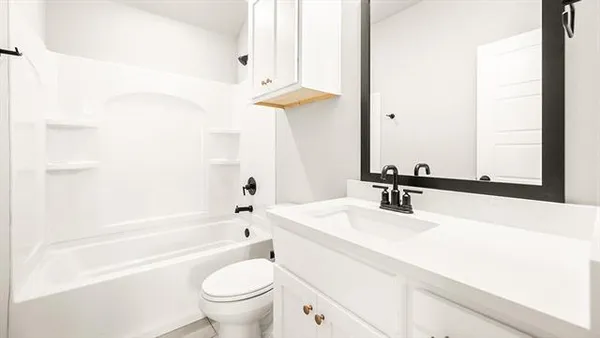 $410,900 | 4016 Cedar Bluff Drive, Woodworth, LA 71485