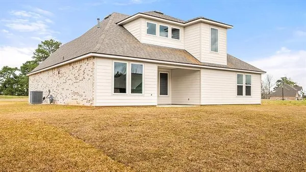 $410,900 | 4016 Cedar Bluff Drive, Woodworth, LA 71485