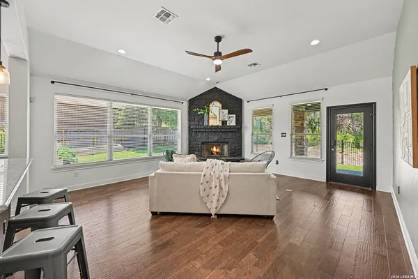 $629,900 | 291 Allemania Drive, New Braunfels, TX 78132