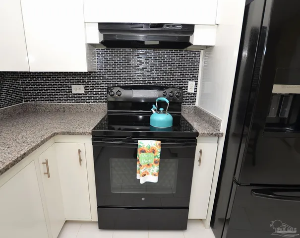 a view of elevator with hallway