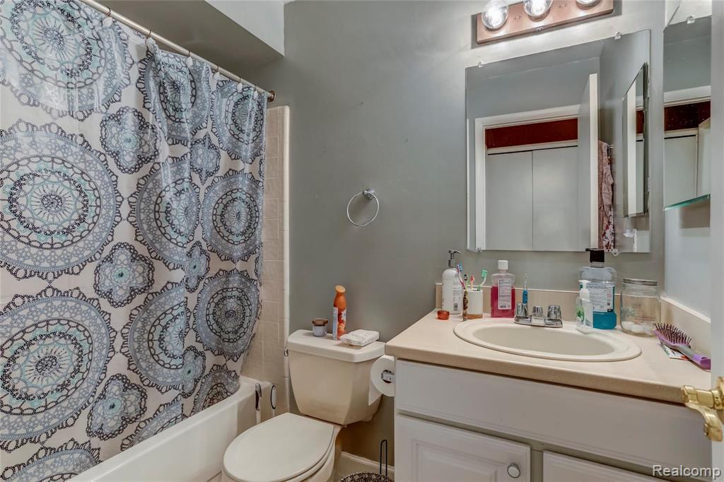 43256 Mound Road, Unit 507 Sterling Heights, MI 48314 - Photo 12 of 14
