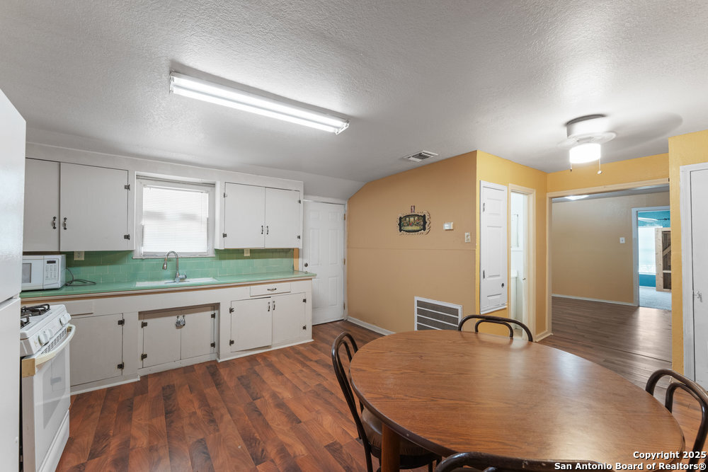 2930 Shane Road San Antonio, TX 78223 - Photo 46 of 75