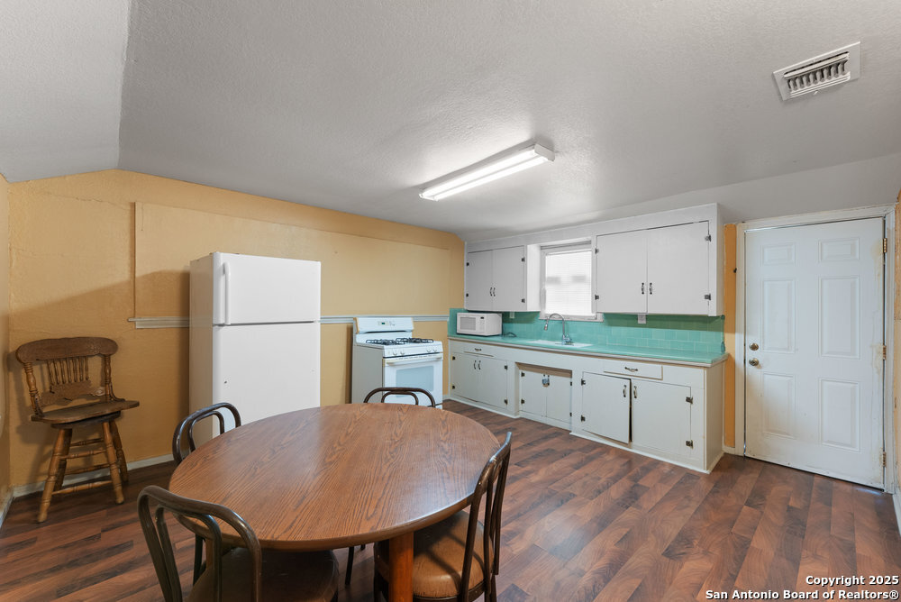 2930 Shane Road San Antonio, TX 78223 - Photo 47 of 75
