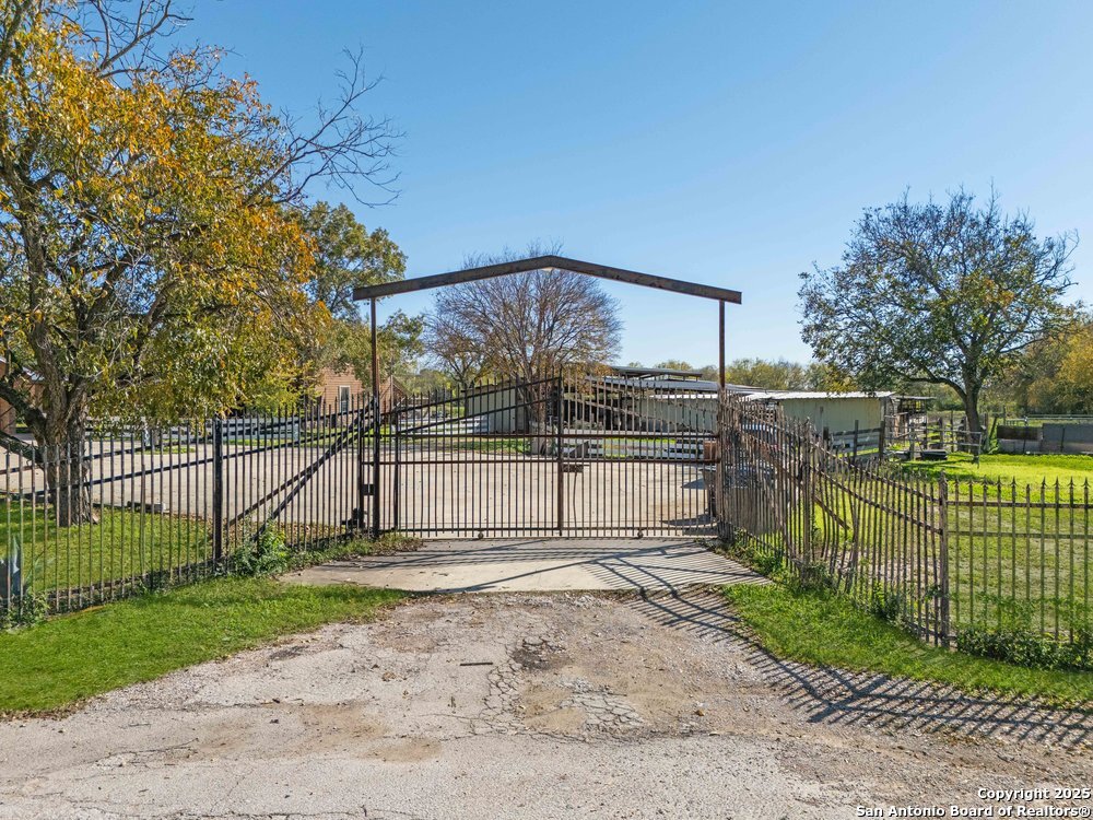 2930 Shane Road San Antonio, TX 78223 - Photo 62 of 75