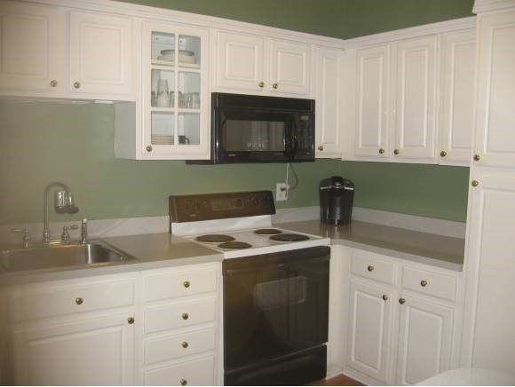 7 Strawberry Bank Road, Unit 16 Nashua, NH 03062 - Photo 1 of 1
