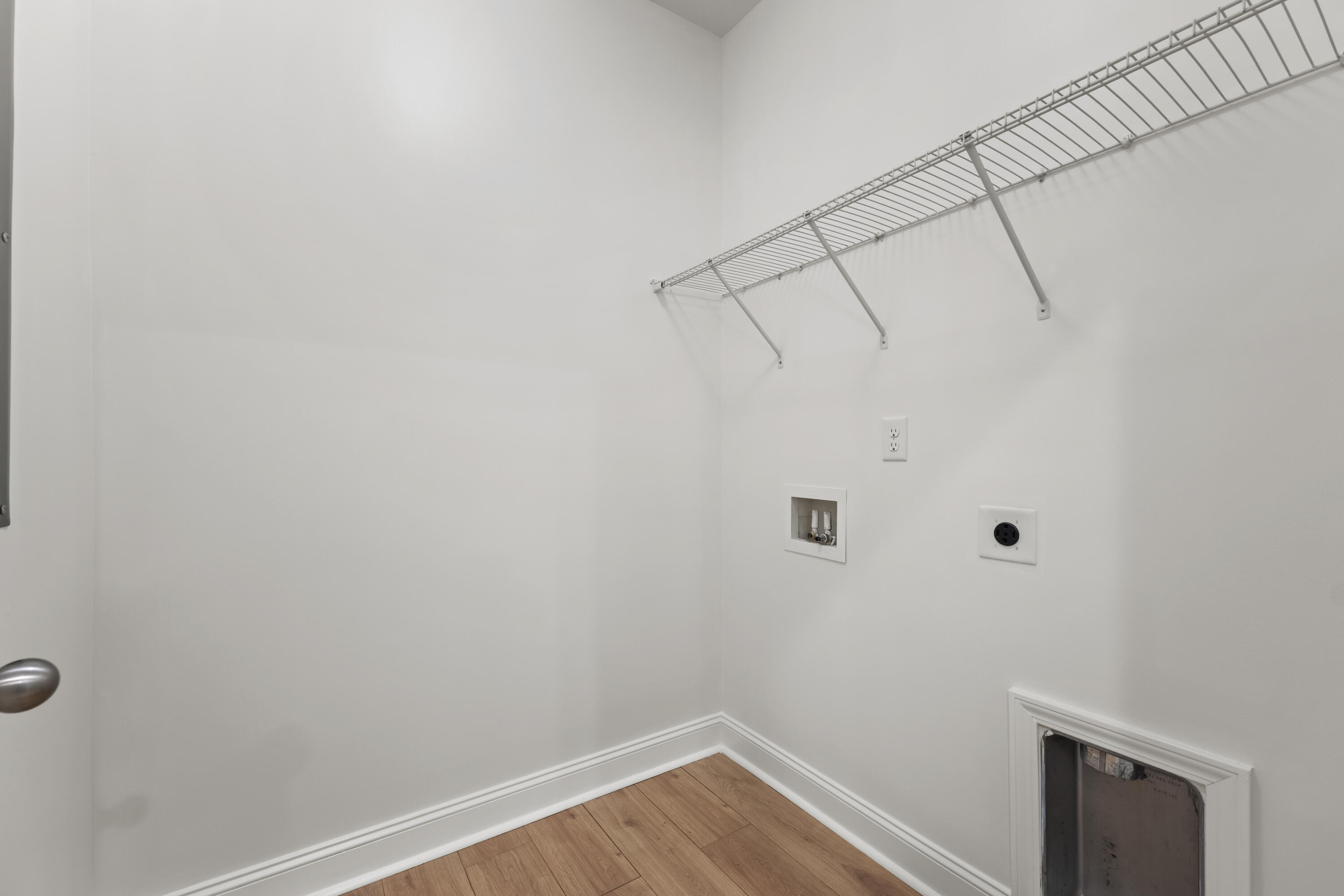 123 Boone Street Summerville, SC 29483 - Photo 12 of 22 Laundry Room