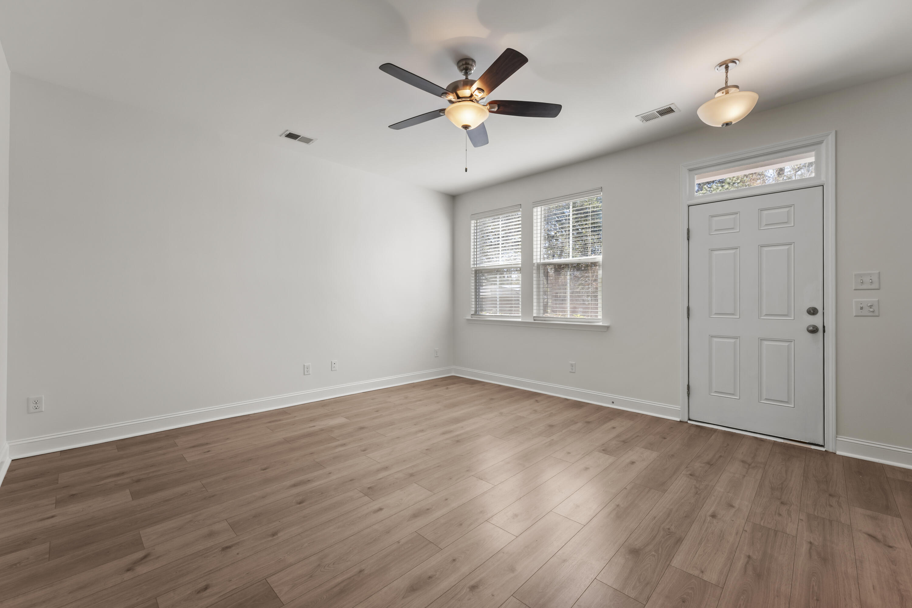 123 Boone Street Summerville, SC 29483 - Photo 3 of 22 Front Entrance