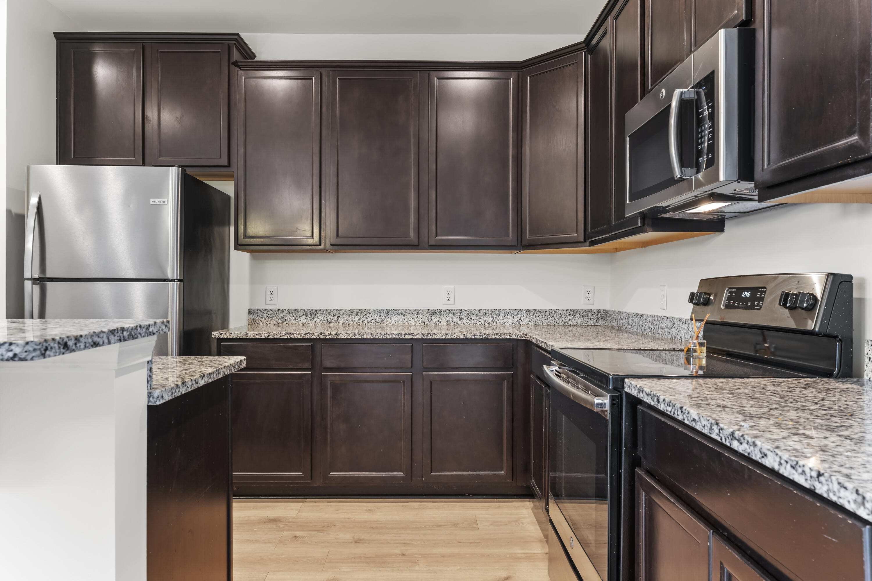 123 Boone Street Summerville, SC 29483 - Photo 9 of 22 Kitchen