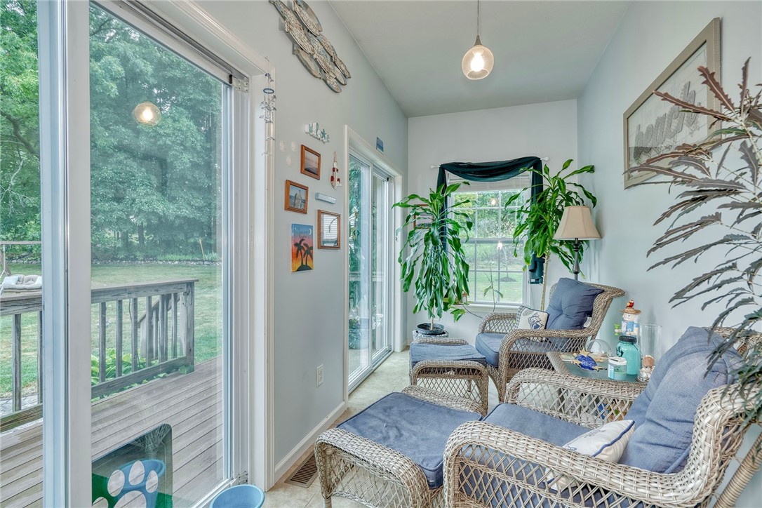 191 Southend Square Henrietta, NY 14586 - Photo 4 of 46