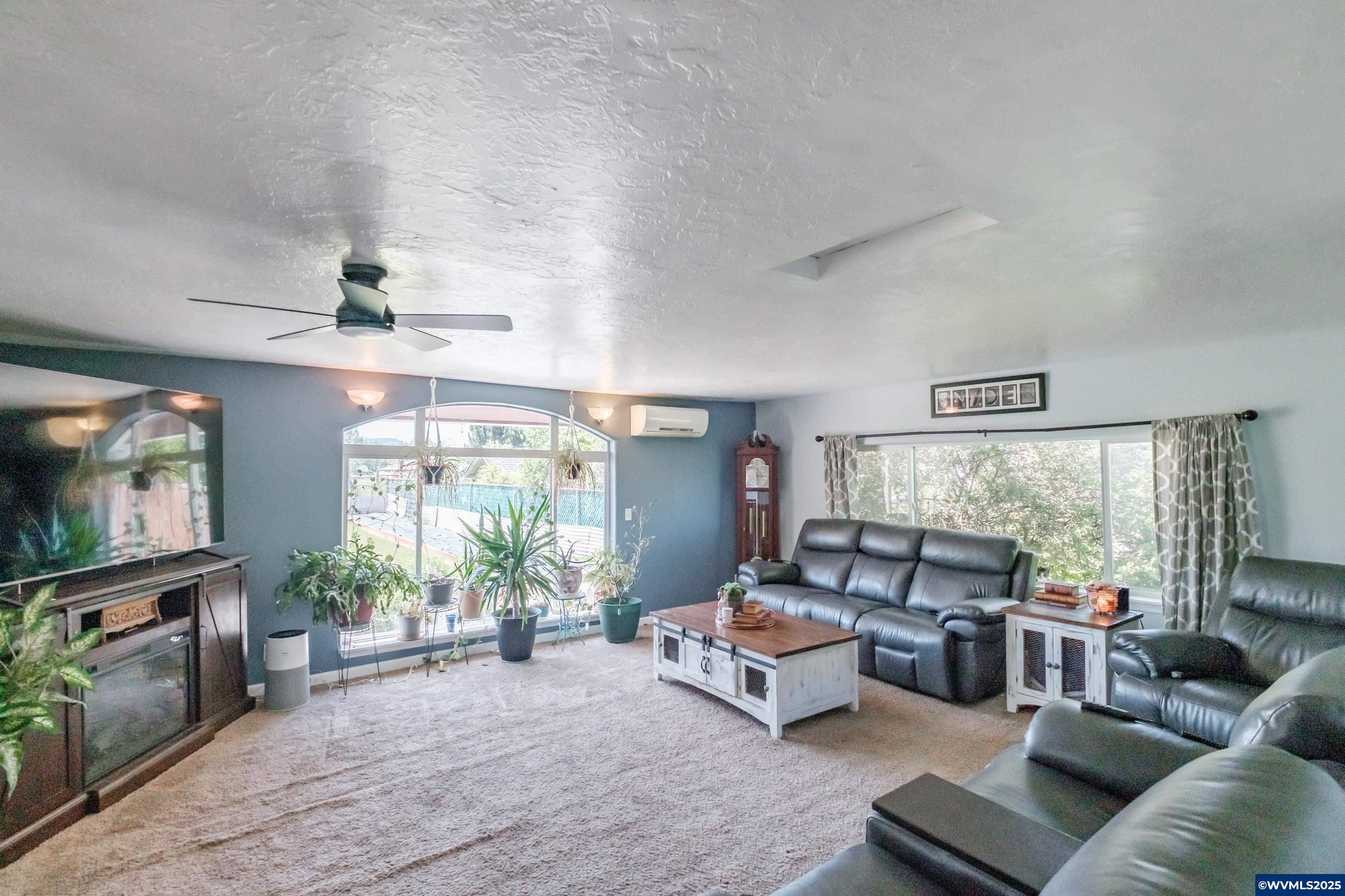 720 Central Avenue Lebanon, OR 97355 - Photo 19 of 38