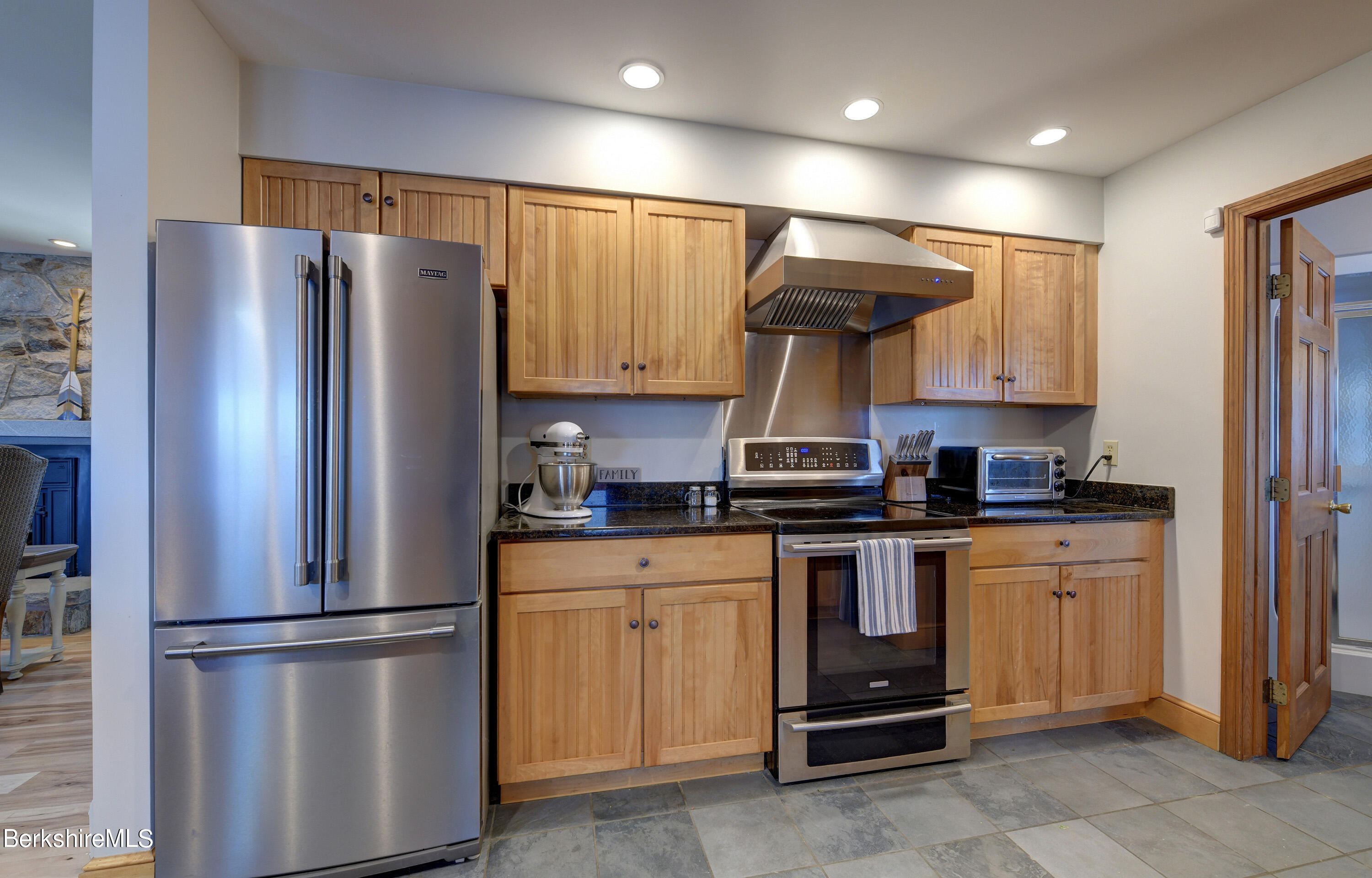 139 Shore Road Hinsdale, MA 01235 - Photo 15 of 62 Kitchen