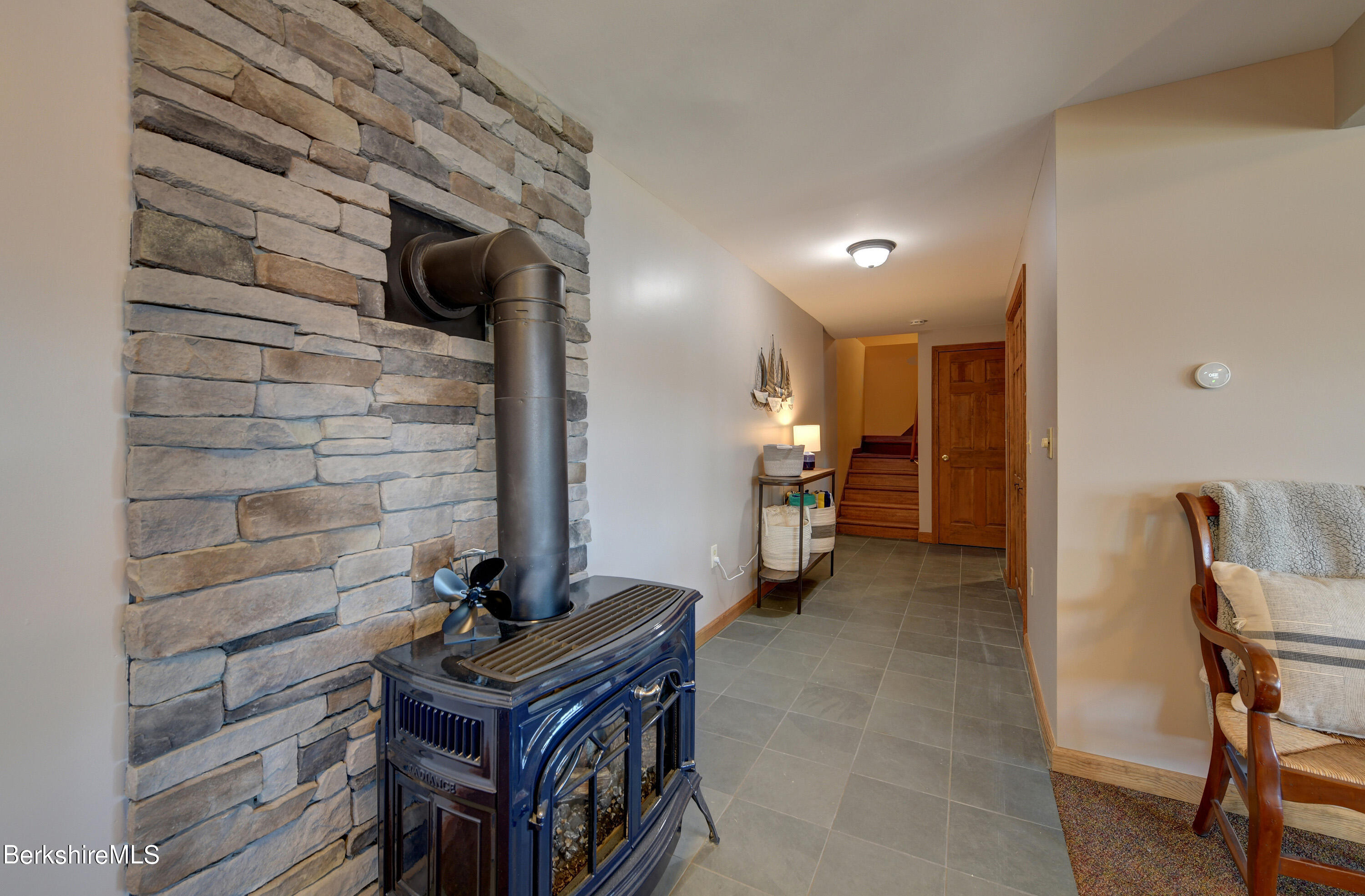 139 Shore Road Hinsdale, MA 01235 - Photo 32 of 62 Propane Stove