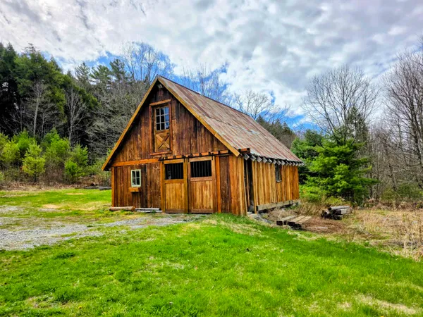 $425,000 | 440 Stapelfeld Drive, Ryegate, VT 05081