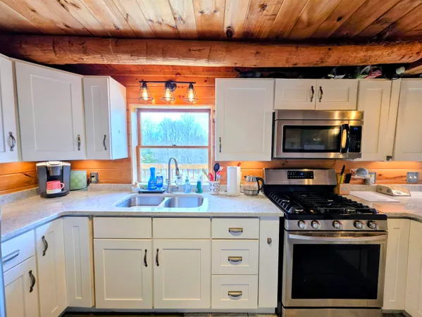 $425,000 | 440 Stapelfeld Drive, Ryegate, VT 05081