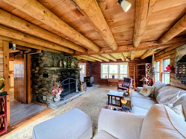 $425,000 | 440 Stapelfeld Drive, Ryegate, VT 05081