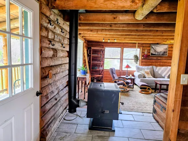 $425,000 | 440 Stapelfeld Drive, Ryegate, VT 05081