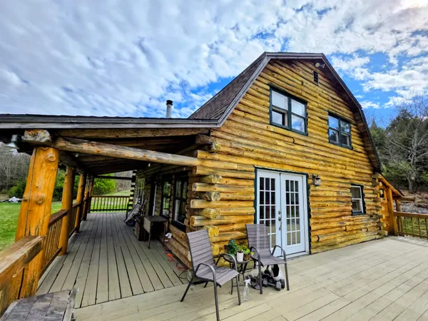 $425,000 | 440 Stapelfeld Drive, Ryegate, VT 05081